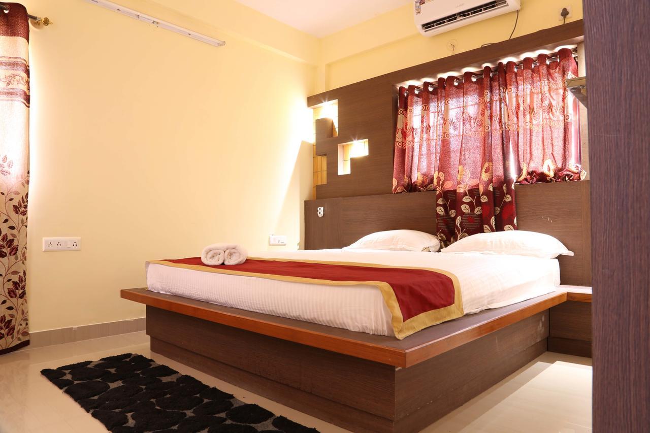 Golds Club & Resort Bayappanhalli Exterior photo