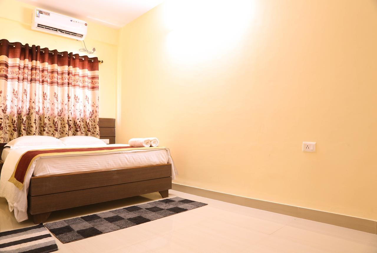 Golds Club & Resort Bayappanhalli Exterior photo